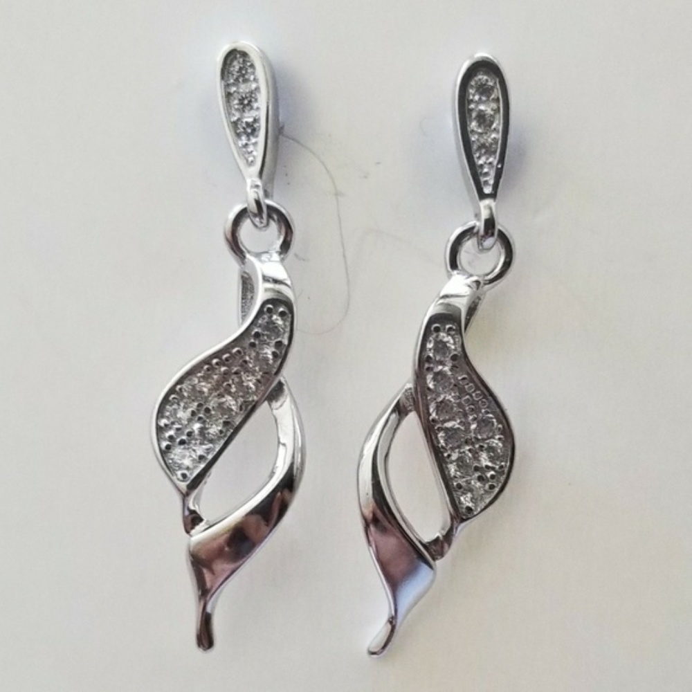 SOLD**Sterling Silver Elegant CZ Dangle Earrings